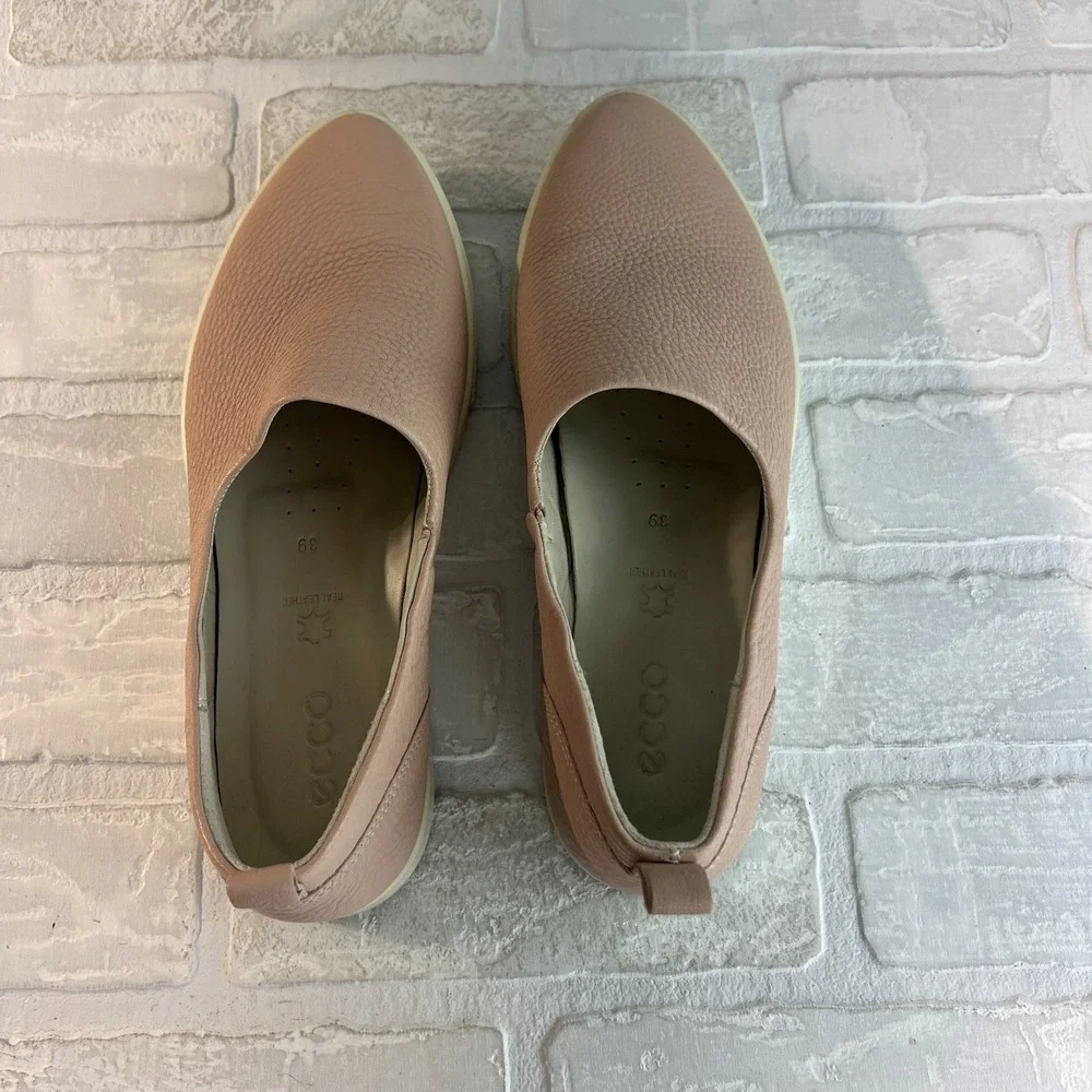 Ecco 39 Gillian Slip On Sneaker‎ Womens 8 Pink Shoes Pebbled Leather Comfort